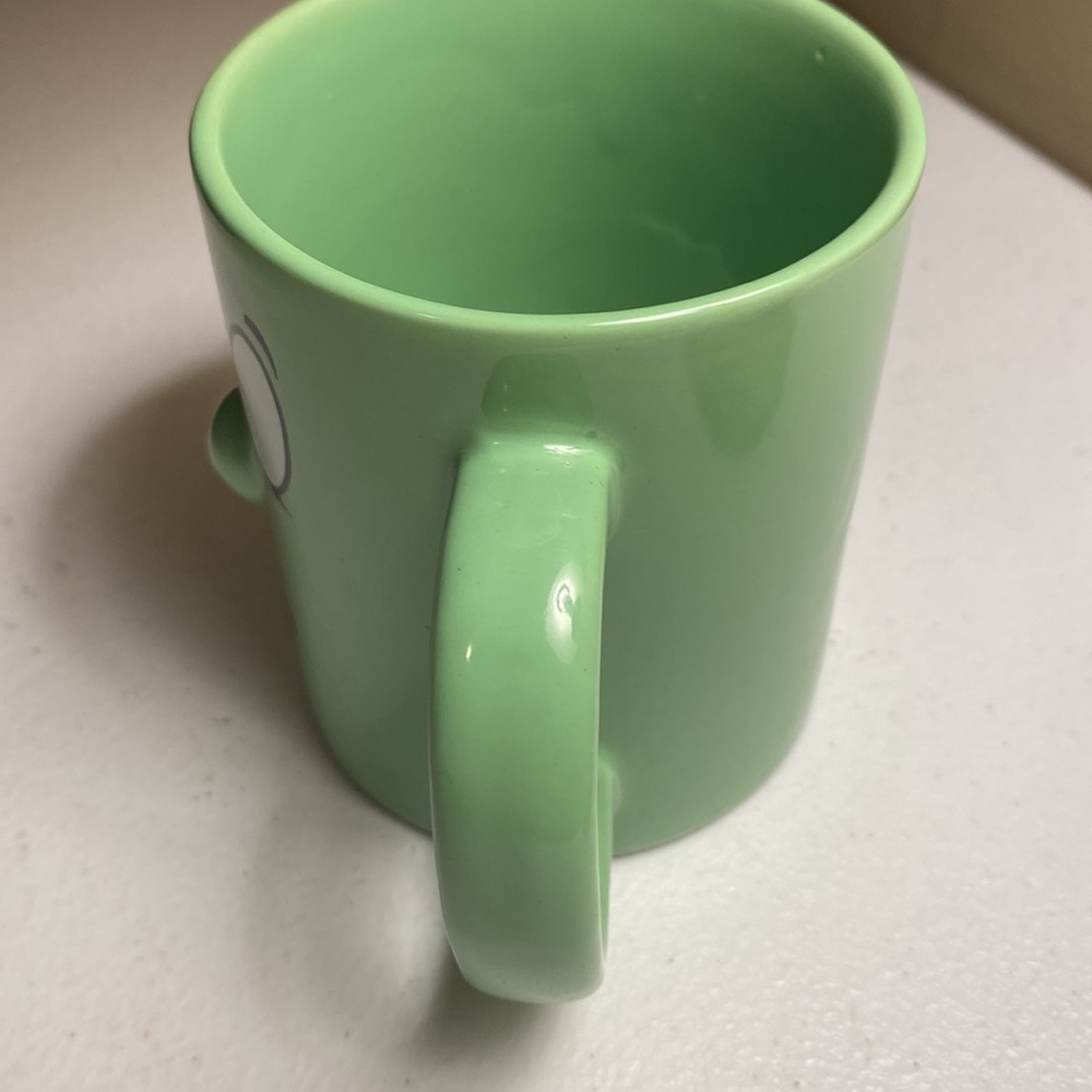 Novelty Green Smiley Face Mug - Picture 5 of 7